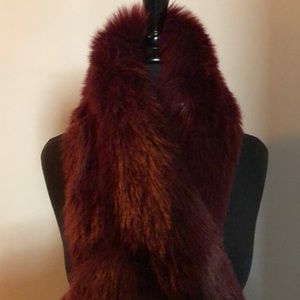 ⚜️🆕Ann Taylor Collection Bordeaux Faux Fur Neck Wrap -O/S
